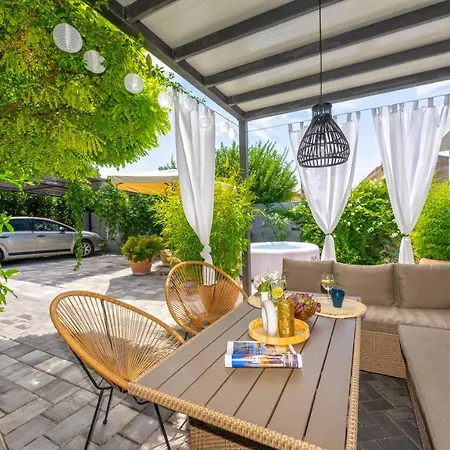 Kairos Ferienhaus Privlaka (Zadar)